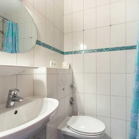 Apartment 5 Id 072 *